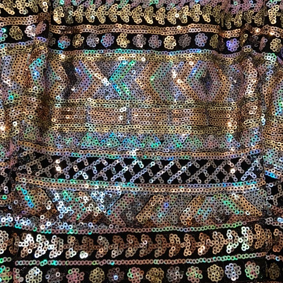 Beautiful Sequined Dress with Waist Cut-Outs Sz Sm - Picture 4 of 4